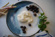 Załaduj obraz do przeglądarki galerii, Burrata